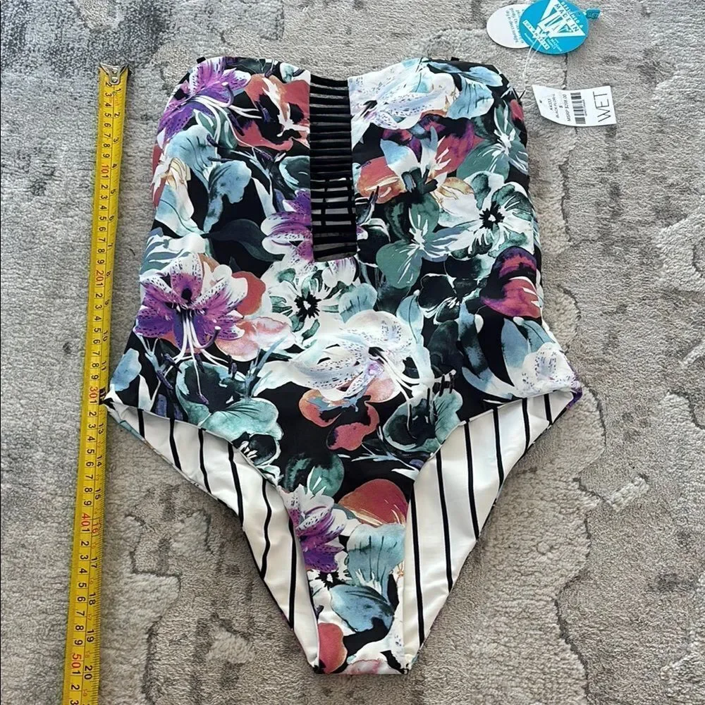 Reversible Black and White One Piece Swimwear Classic Cut